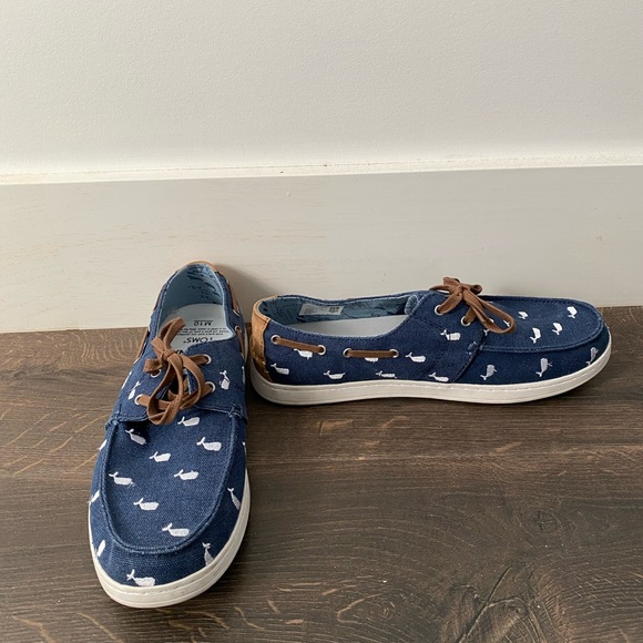 Toms Shoes Mens Toms Boat Shoes Preppy Whale Motif Oceana
